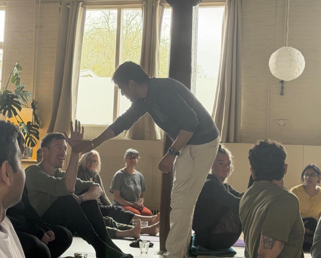 Dr. Raj Hegde guiding a workshop discussion